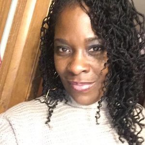 Meet your Posher, Regina